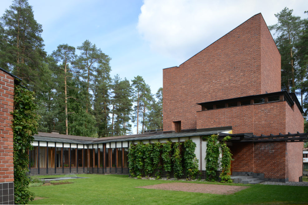 Säynätsalo Town Hall (1949-52), Jyväskylä. Photo Maija Holma, Alvar Aalto Foundation.