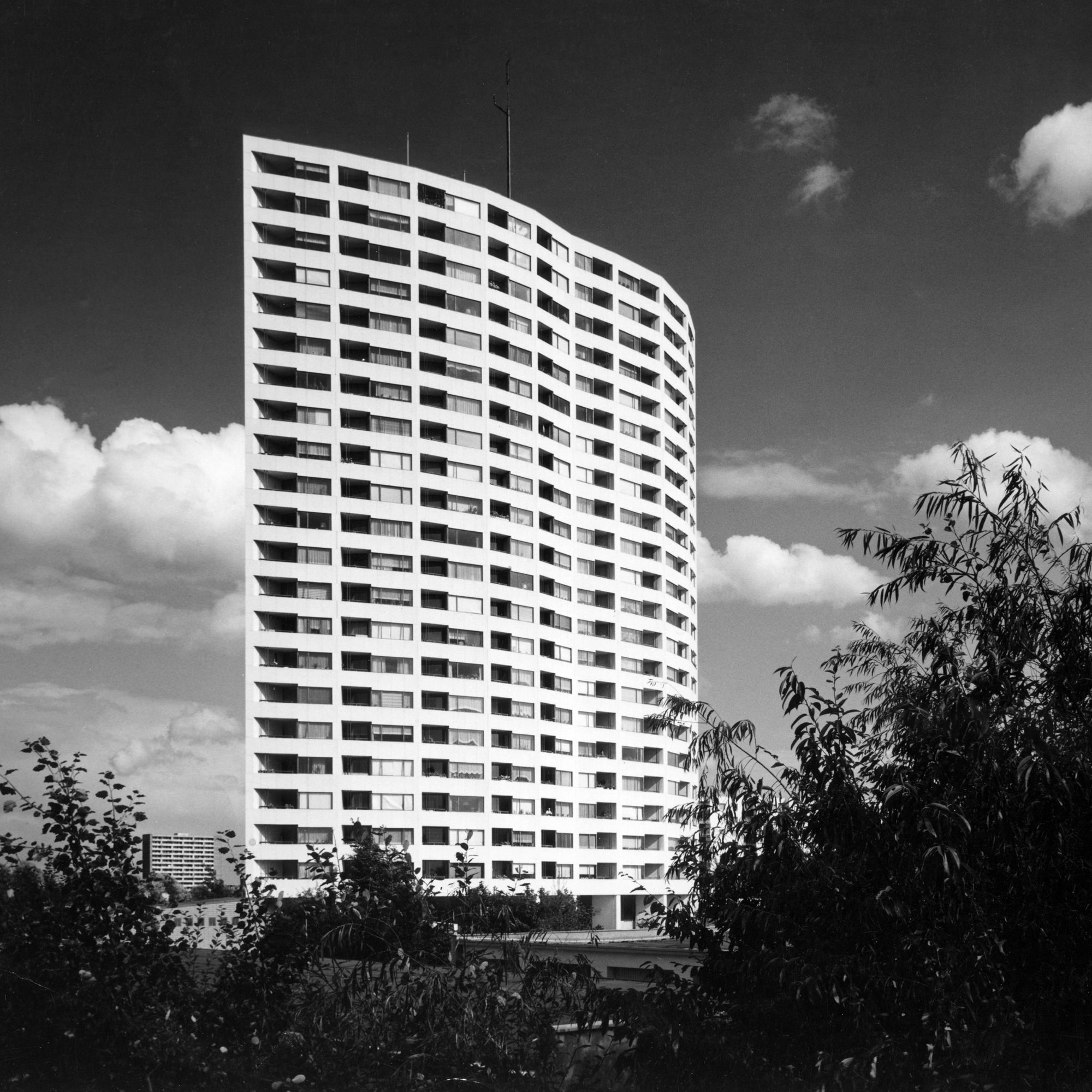 数量は多い  residential highrise Vahr Neue building Aalto Alvar - アート・デザイン・音楽