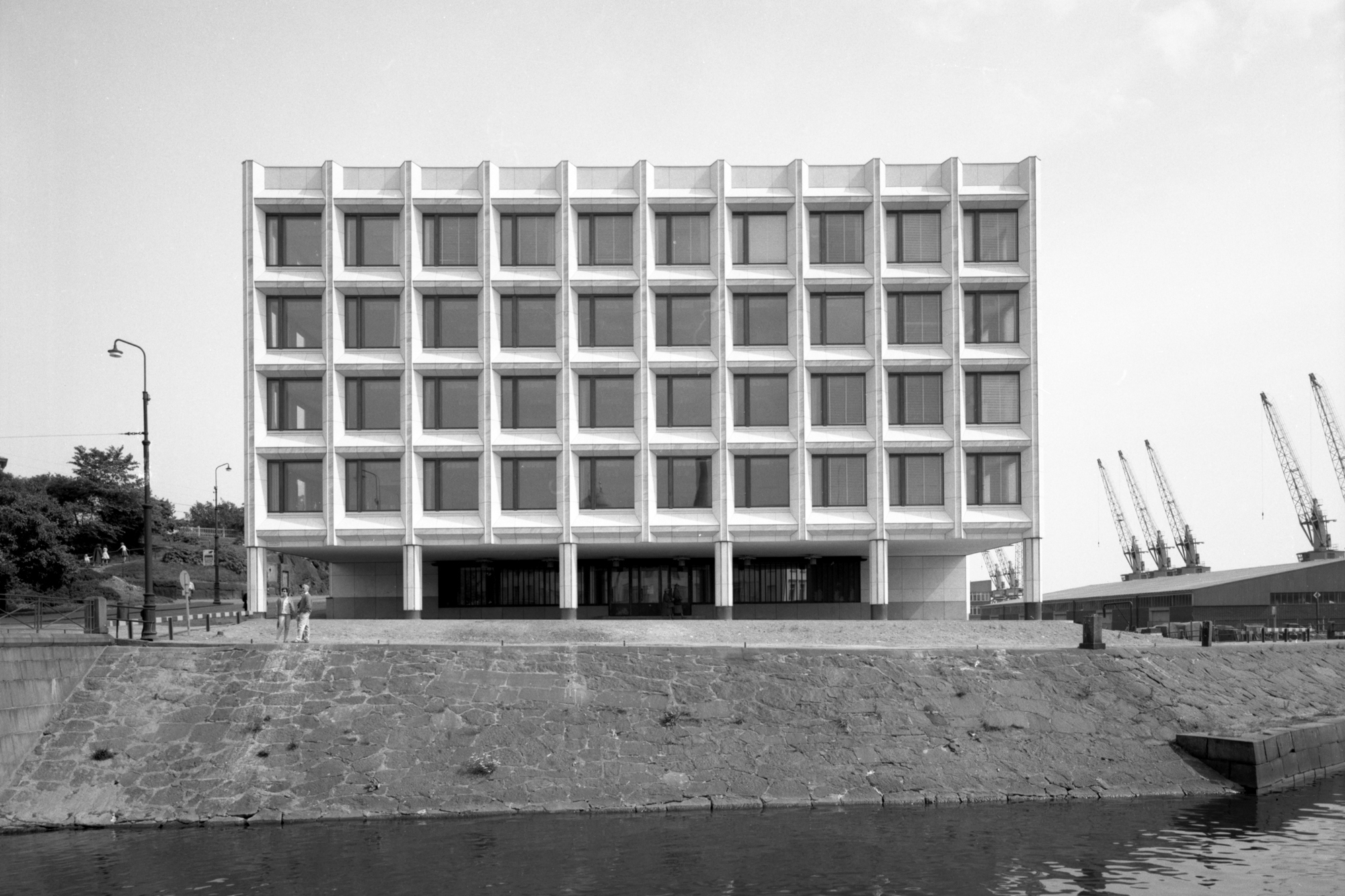 Alvar-Aalto-White-Alvar-Aalto-