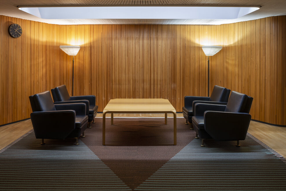 Aalto-designed interior at the Enso-Gutzeit headquarters.