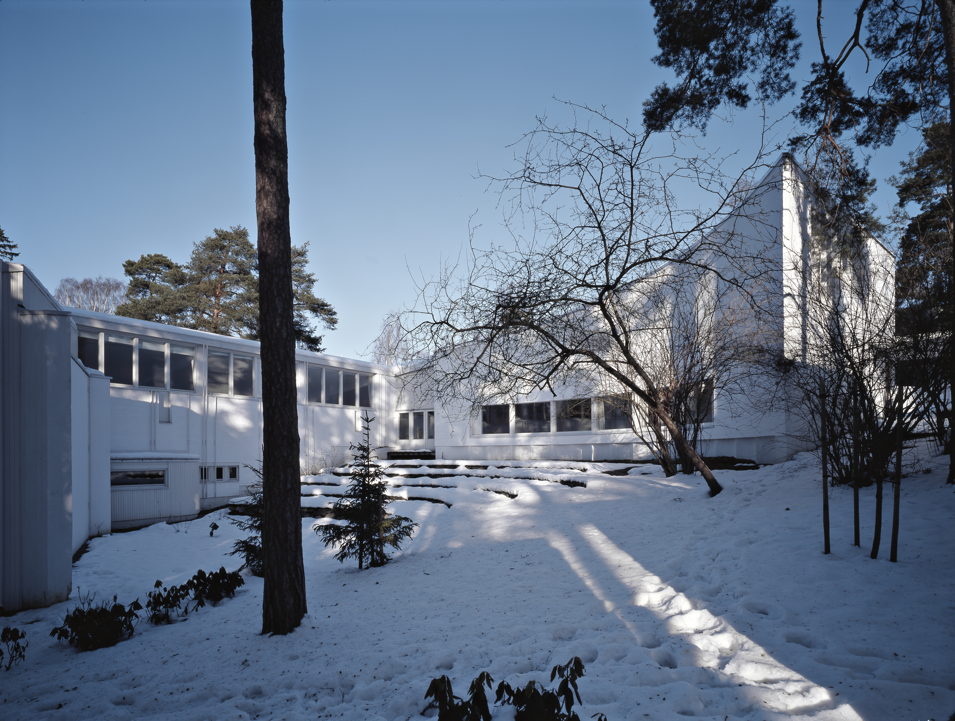 FI: Alvar Aallon ateljee, Helsinki (1955). Kuva: Rauno Träskelin © Alvar Aalto -museo. EN: Studio Alvar Aalto, Helsinki (1955). Photo: Rauno Träskelin © Alvar Aalto Museum. SE: Alvar Aaltos ateljé, Helsingfors (1955). Foto: Rauno Träskelin © Alvar Aalto -museet.