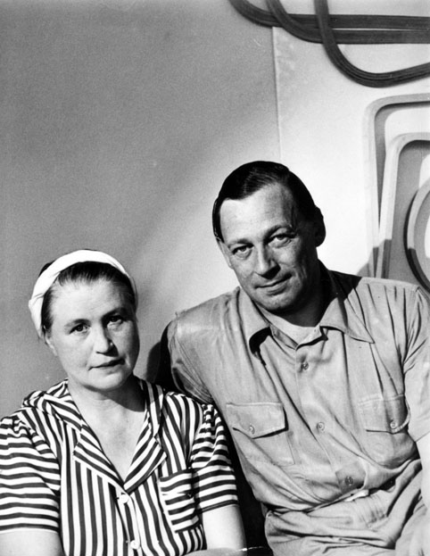 Alvar ja Aino Aalto Artek-Pascoen myymälässä New Yorkissa 1940. Kuva: Alvar Aalto -museo. 